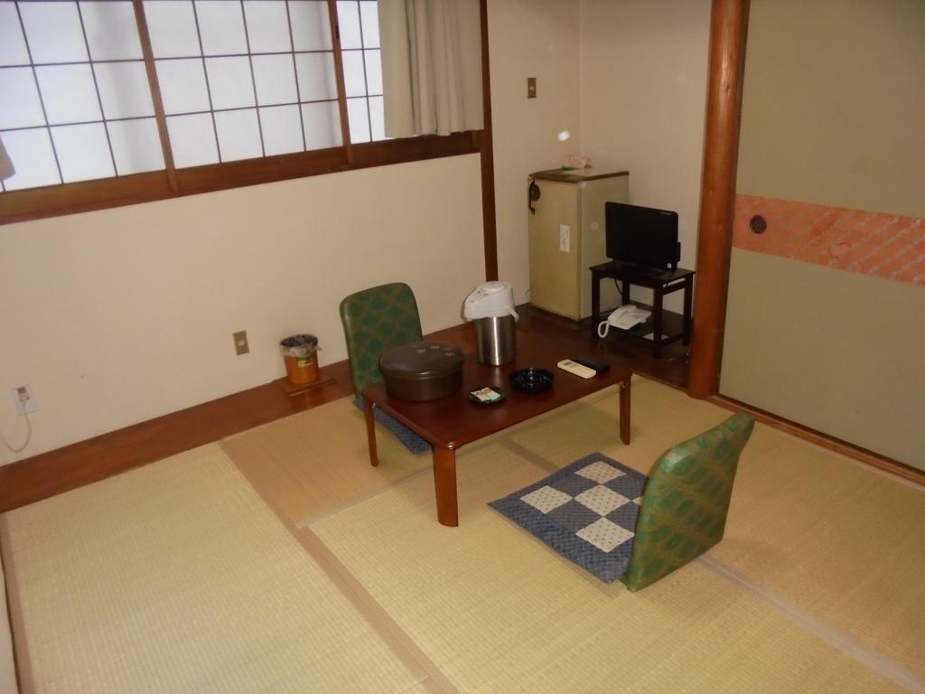 Yoshino Ryokan Осака Екстер'єр фото