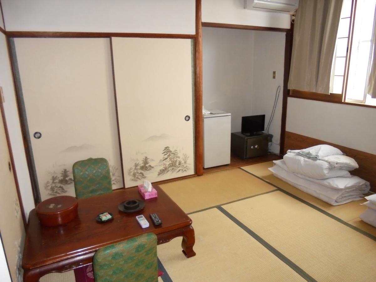 Yoshino Ryokan Осака Екстер'єр фото